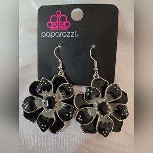 Paparazzi Black and Silver Petal Earrings